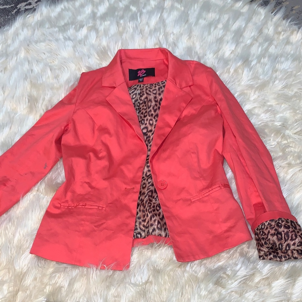 2 b BEBE Coral Single-Button Blazer with Leopard Lining